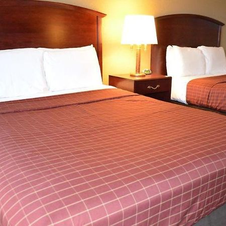 Shorecrest Motor Inn Детройт Экстерьер фото
