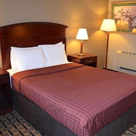 Shorecrest Motor Inn Детройт Экстерьер фото