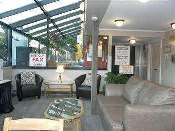 Shorecrest Motor Inn Детройт Экстерьер фото