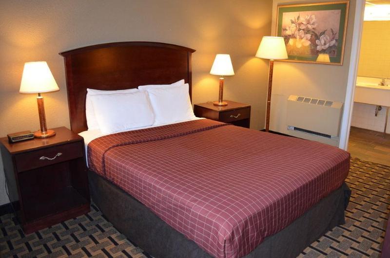 Shorecrest Motor Inn Детройт Экстерьер фото