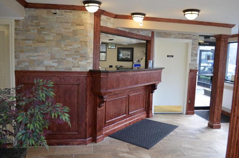 Shorecrest Motor Inn Детройт Экстерьер фото