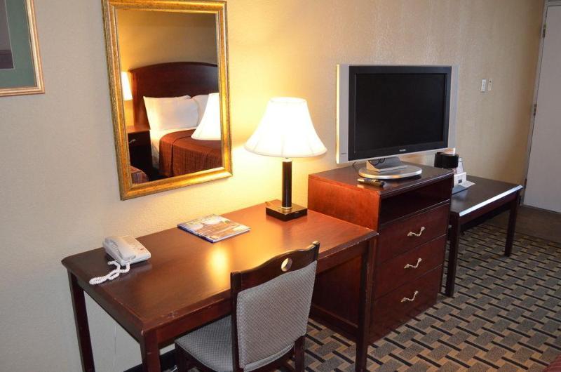 Shorecrest Motor Inn Детройт Экстерьер фото