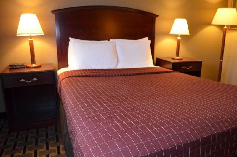 Shorecrest Motor Inn Детройт Экстерьер фото